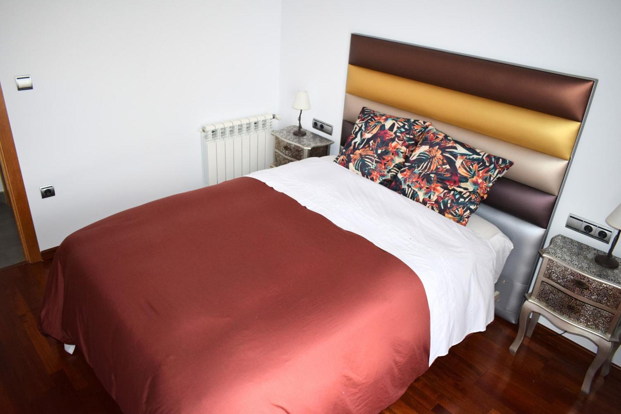 Alojamientos Yecla Centro By Casa De La Feria Del Mueble イエクラ エクステリア 写真